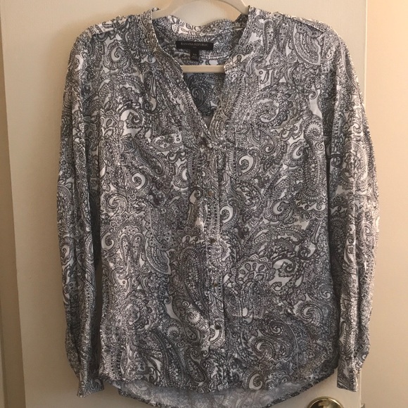 Banana Republic Tops - Banana republic blouse